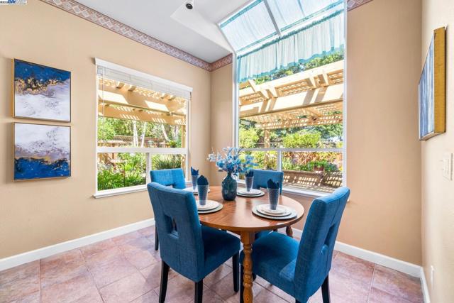 444 Cabonia Ct, Pleasanton CA: https://media.crmls.org/mediaz/d932144d-b279-46fb-898c-c3ca9931781d.jpg