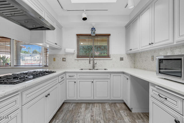 Detail Gallery Image 12 of 46 For 13941 Tyler St, Los Angeles,  CA 91342 - 4 Beds | 2 Baths