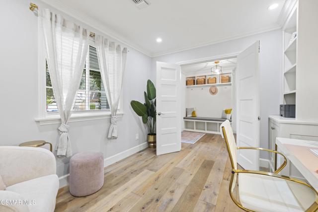 1581 Covington Avenue, Westlake Village CA: https://media.crmls.org/mediaz/d933570b-fc33-49d0-9be2-d74d5644c11d.jpg