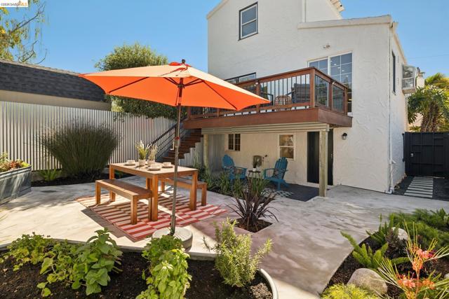 1509 Francis St, Albany CA: https://media.crmls.org/mediaz/d933df99-7c75-4fb4-b37b-9f3695ab5b38.jpg