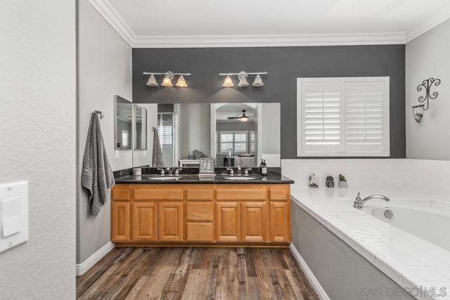 1712 Horizon Heights Cir, El Cajon CA: https://media.crmls.org/mediaz/d933ed84-b249-402b-a113-bb5812fc81f3.jpg