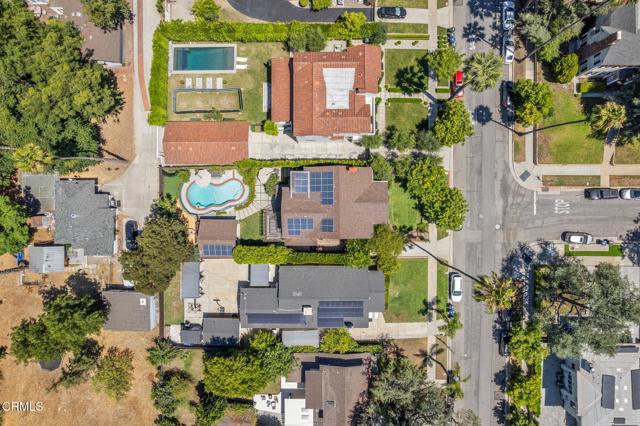 1327 Campbell Street, Glendale CA: https://media.crmls.org/mediaz/d93435db-56f3-414d-89cf-dccb149b94a9.jpg