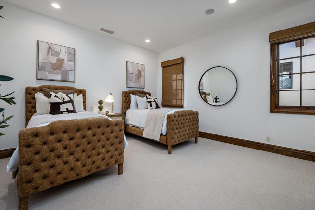 49925 Canyon View Drive, Palm Desert CA: https://media.crmls.org/mediaz/d9345cbc-7837-4b53-94bd-611f8ee83c8e.jpg