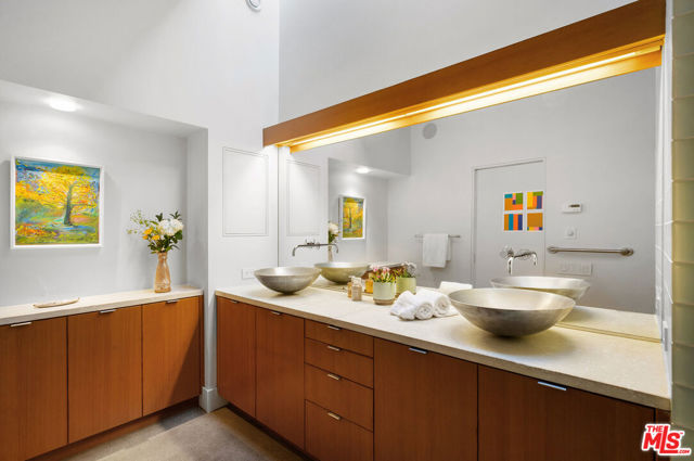 351 Wall Road, Napa CA: https://media.crmls.org/mediaz/d9346a06-c87e-4a5b-9261-a12305e190fe.jpg