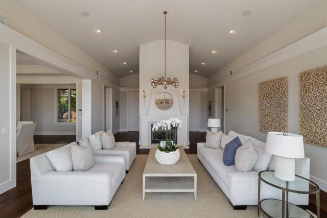 5 Redberry, Portola Valley CA: https://media.crmls.org/mediaz/d93472a8-f66c-46d4-b19d-2fc190c88050.jpg