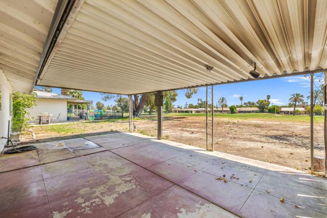 42660 Wisconsin Avenue, Palm Desert CA: https://media.crmls.org/mediaz/d9348536-414b-408a-b941-b19602c57741.jpg