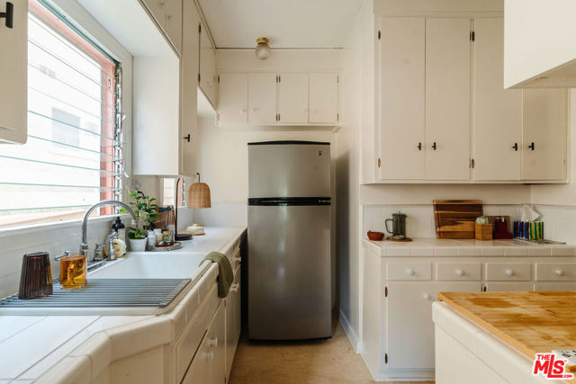 4426 Price Street, Los Angeles CA: https://media.crmls.org/mediaz/d935fd5e-ea89-4cdf-85b5-dfd8f3c1b7f0.jpg