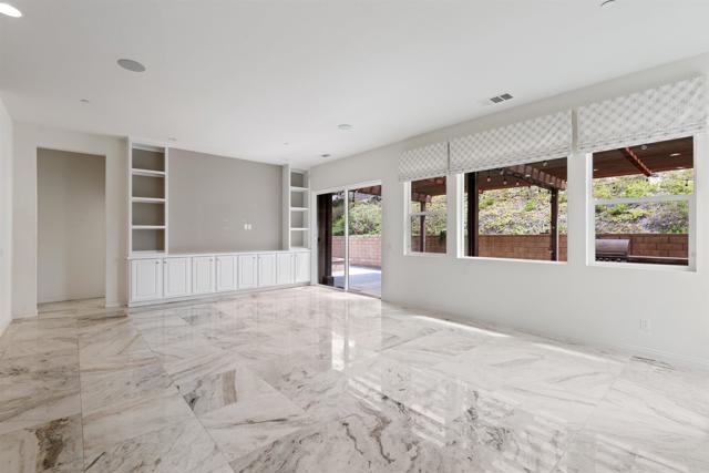 1801 Santa Christina, Chula Vista CA: https://media.crmls.org/mediaz/d9361de3-53e2-4de5-a004-53ac435698b4.jpg