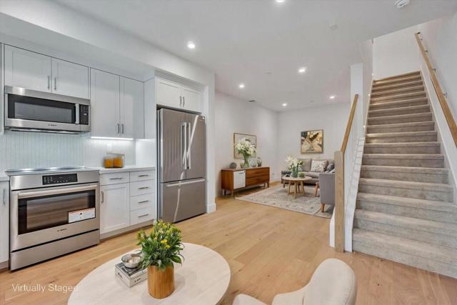 230 Oak Circle, Walnut Creek CA: https://media.crmls.org/mediaz/d936dbe9-15dc-45a1-b828-baa3eb658887.jpg