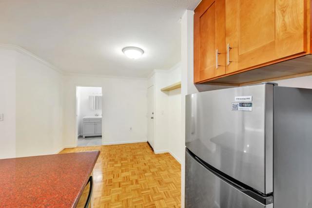 377 Mandarin Drive, Daly City CA: https://media.crmls.org/mediaz/d9372f3a-3288-413d-9d2a-89e0346929a4.jpg