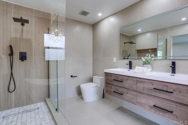 Detail Gallery Image 17 of 51 For 4926 Cresita Dr, San Diego,  CA 92115 - 5 Beds | 6 Baths