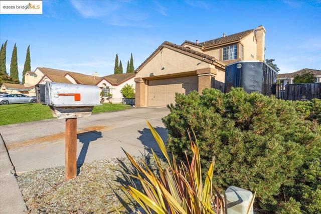 1531 Rutherford Ln, Oakley CA: https://media.crmls.org/mediaz/d937c831-51cd-49be-be92-59eed4cf56a0.jpg