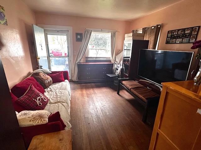453 Grand Avenue, South San Francisco CA: https://media.crmls.org/mediaz/d938b722-0a86-4aa9-97e4-30db03409b3a.jpg