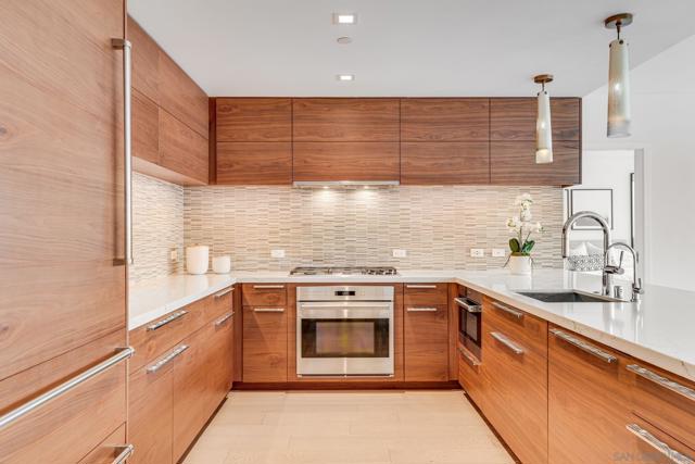 Image 3 of 45 For 888 E Street  706