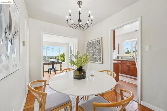 10601 Sheldon St, Oakland CA: https://media.crmls.org/mediaz/d939fcf8-848b-40f7-bf47-56b43fbff816.jpg