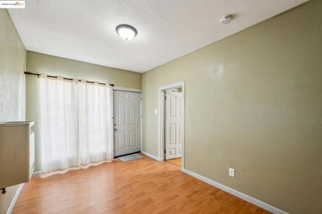 1820 International Blvd, Oakland CA: https://media.crmls.org/mediaz/d93a0210-9b31-4d74-beb3-8a1587361775.jpg