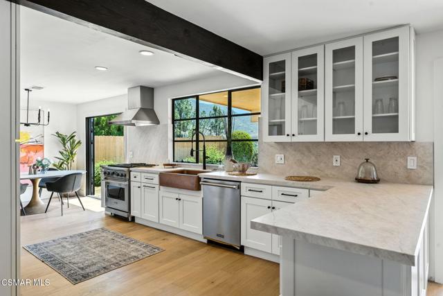 30670 Passageway Place, Agoura Hills CA: https://media.crmls.org/mediaz/d93a49c1-557a-4f2a-947f-465ce0fdbb3b.jpg