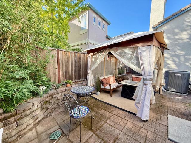 705 Otter Court, Fairfield CA: https://media.crmls.org/mediaz/d93bf7ad-0caa-4be7-87e0-d084ef3b173a.jpg