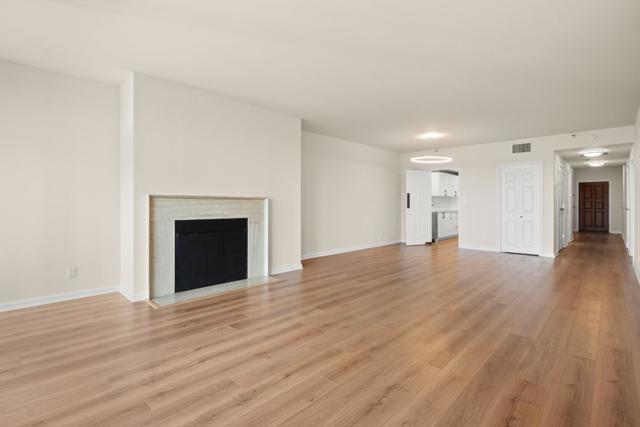 555 Laurel Avenue, San Mateo CA: https://media.crmls.org/mediaz/d93cf67d-52a3-4cfa-b5ef-63614117ce1c.jpg