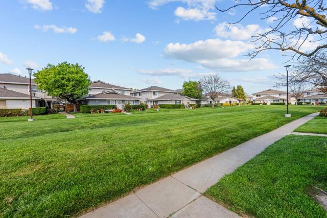 5492 Tradewinds Walkway, San Jose CA: https://media.crmls.org/mediaz/d93d0fd2-eb87-4a49-a825-4f333cfcf009.jpg
