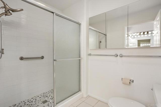 4905 Alicante Way, Oceanside CA: https://media.crmls.org/mediaz/d93d47af-7b32-4802-a7d1-9405d20a9770.jpg