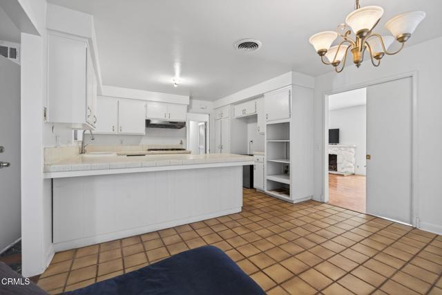 Detail Gallery Image 9 of 32 For 6368 Hunter St, Ventura,  CA 93003 - 5 Beds | 3 Baths