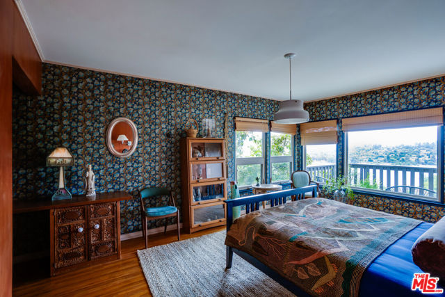 2020 Redcliff Street, Los Angeles CA: https://media.crmls.org/mediaz/d93f597e-857a-41e3-b8db-01d997f6729f.jpg
