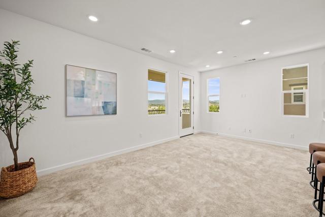 Detail Gallery Image 5 of 35 For 1229 Sunrise #104,  San Marcos,  CA 92078 - 2 Beds | 2/1 Baths