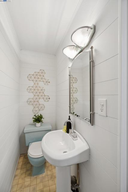 2435 Catalpa Way, Hayward CA: https://media.crmls.org/mediaz/d940ae4d-f814-4919-b048-636d5aad9661.jpg