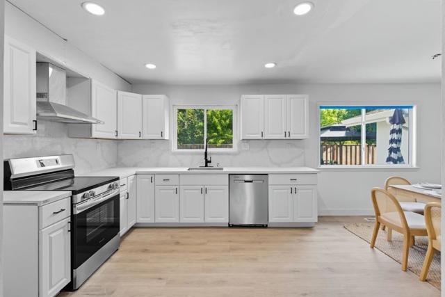 1640 Amhurst Way, Concord CA: https://media.crmls.org/mediaz/d940c53e-15c9-41b8-b2e0-50160acf0d96.jpg