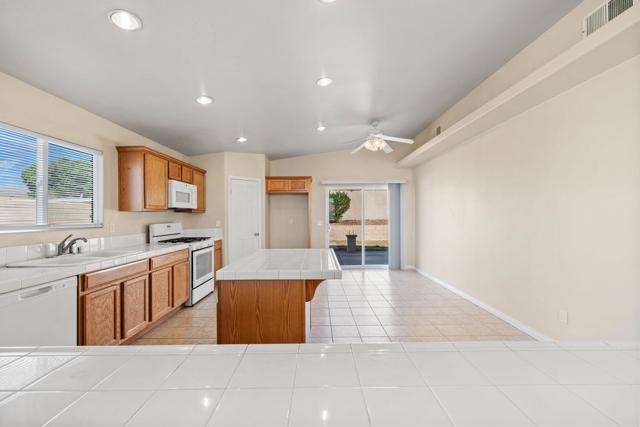 28-web-or-mls-8M4A4668