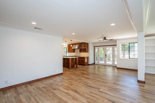 Detail Gallery Image 24 of 70 For 1210 Cypress Dr, Vista,  CA 92084 - 5 Beds | 4 Baths