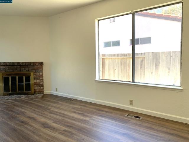 Image 12 of 37 For 2471 Columbine Drive
