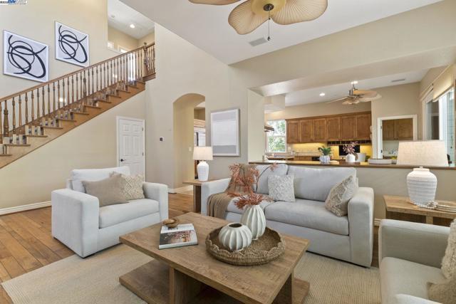3168 Bay Meadows Ct, Livermore CA: https://media.crmls.org/mediaz/d9419069-0356-4cb0-8c27-5e0585582ca7.jpg