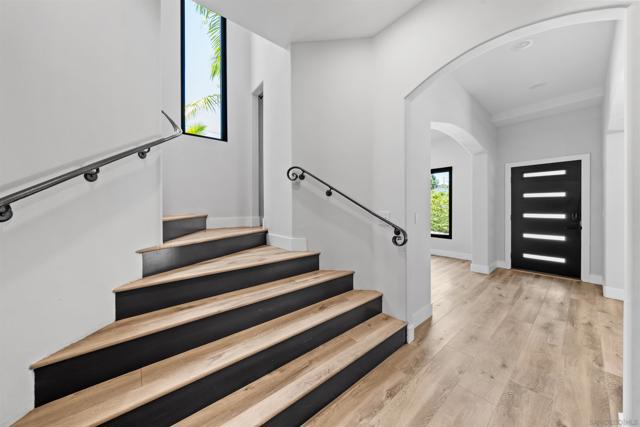 3160 Goldfinch St, San Diego CA: https://media.crmls.org/mediaz/d941ce15-1e2d-4897-9ca5-a6fce29f8625.jpg