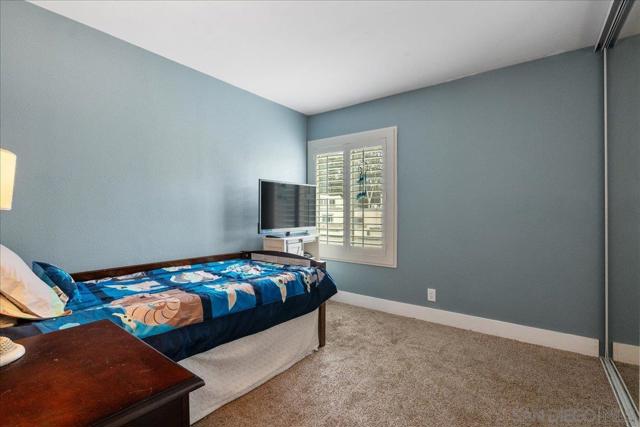 10212 Caminito Pitaya, San Diego CA: https://media.crmls.org/mediaz/d941f293-0718-46b6-88d3-112dcf79f61f.jpg