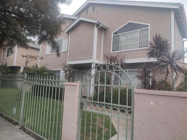 4111 Poplar St, San Diego CA: https://media.crmls.org/mediaz/d94215e9-9587-4176-8ca9-252c42b99ec2.jpg