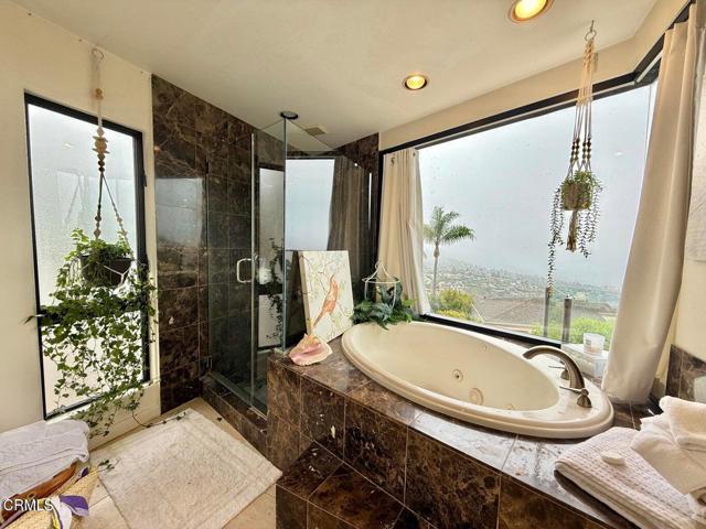 Detail Gallery Image 13 of 19 For 1445 Bounty Way, Laguna Beach,  CA 92651 - 4 Beds | 5 Baths