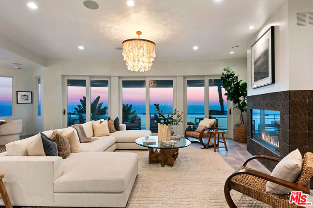 31558 Victoria Point Road, Malibu CA: https://media.crmls.org/mediaz/d9423dd8-5bda-4469-a563-fafdc9e08745.jpg