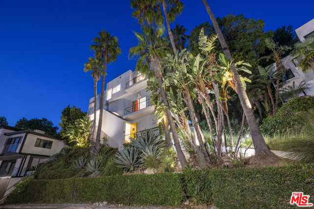 3625 Lowry Road, Los Angeles CA: https://media.crmls.org/mediaz/d9424e14-0682-43b6-82fc-8f5743b6c856.jpg