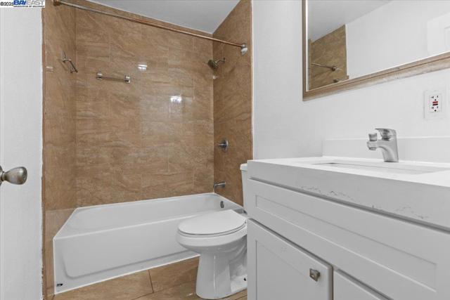 19650 San Miguel Ave, Castro Valley CA: https://media.crmls.org/mediaz/d9425790-601b-42fe-9fdc-3cc50bf1f229.jpg