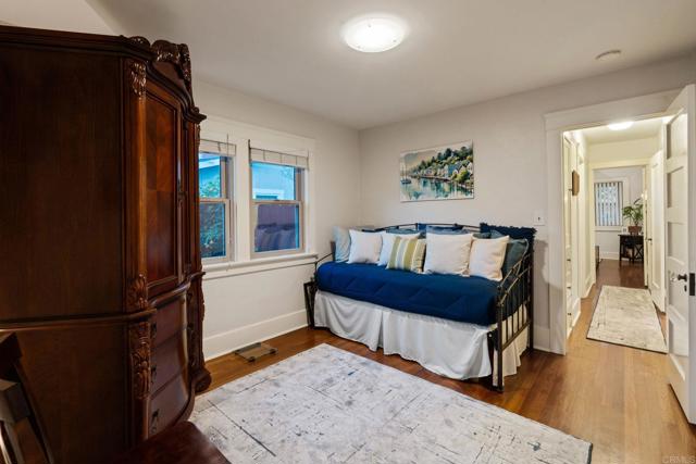 Detail Gallery Image 14 of 43 For 4222 Swift Ave, San Diego,  CA 92104 - 5 Beds | 4 Baths