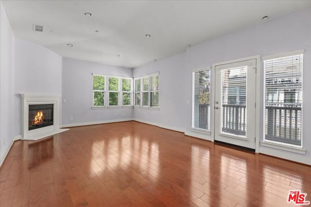 6010 Celedon, Playa Vista CA: https://media.crmls.org/mediaz/d9433b4e-2093-4c43-b1a2-3e97ec783722.jpg