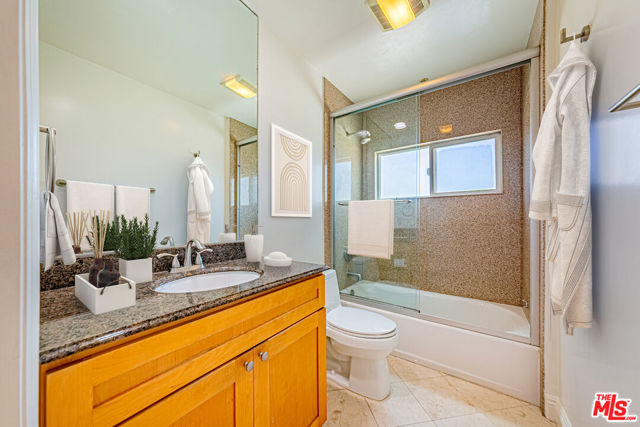 3061 W 12th Place, Los Angeles CA: https://media.crmls.org/mediaz/d9433e85-6ab0-4d67-9809-02a0eb81e57d.jpg