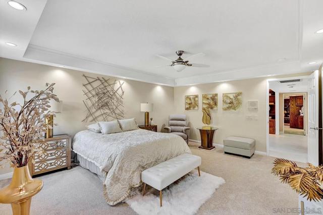 3933 Pinnacle Pl, Escondido CA: https://media.crmls.org/mediaz/d94362b0-1498-49a7-91af-9aad740df5dc.jpg