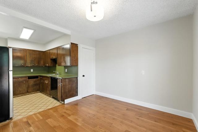 551 Green Avenue, San Bruno CA: https://media.crmls.org/mediaz/d9436a95-0342-4380-8f9a-905cf0d4b15b.jpg