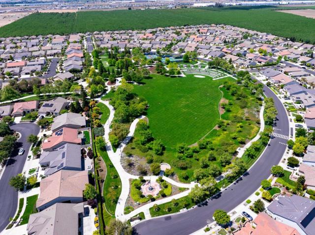 2671 Glen Echo Lane, Manteca CA: https://media.crmls.org/mediaz/d943b24f-e42c-4158-9619-d795ce84712c.jpg