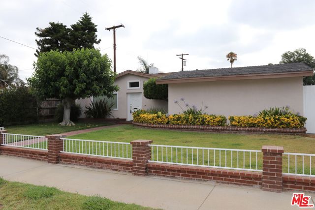 8442 WILBUR Avenue photo 1