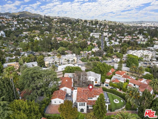 6801 Iris Circle, Los Angeles CA: https://media.crmls.org/mediaz/d944d88c-8e0f-4347-95a8-af5d55a99d6e.jpg