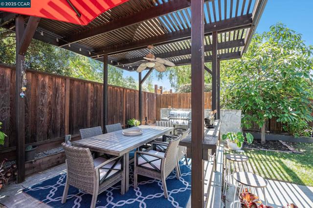 1730 Claycord Ave, Concord CA: https://media.crmls.org/mediaz/d94584ef-d7ef-4f5f-b545-85cc3d637d1f.jpg